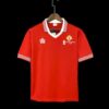 Retro 1977 Manchester United Heim Fußballtrikots