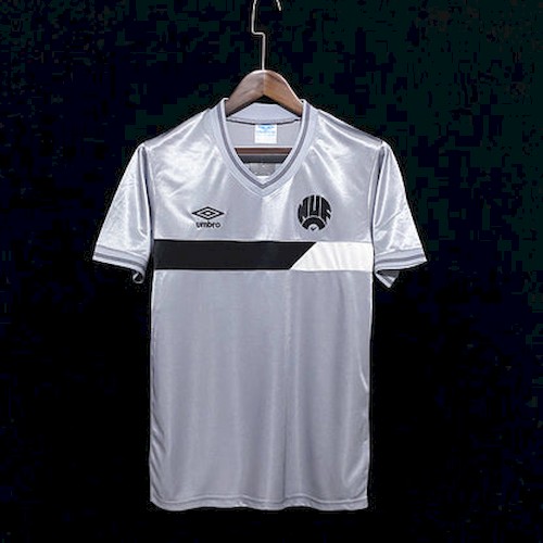 Retro 1986 Newcastle United Auswärts Fußballtrikots