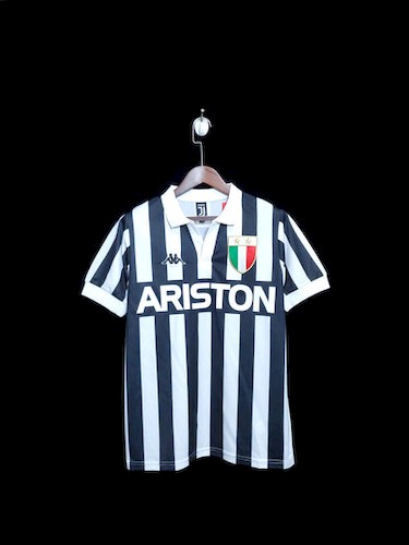 Retro 84-85 Juventus Heim Fußballtrikots